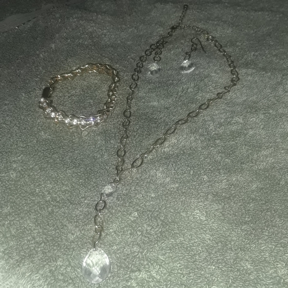 Avon Necklace, Earrings, Bracelet - Picture 4 of 4